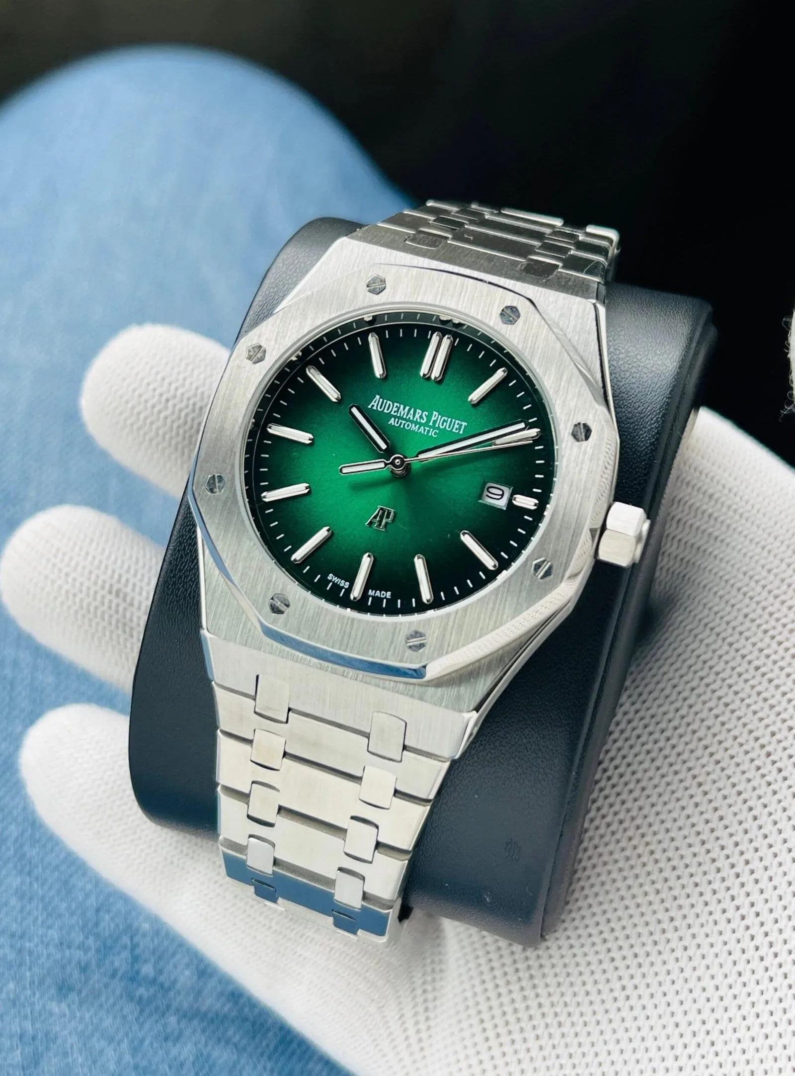 IMG-20240916-WA0065-scaled-1.webp Audemars Piguet Royal Oak Jumbo - Image 1